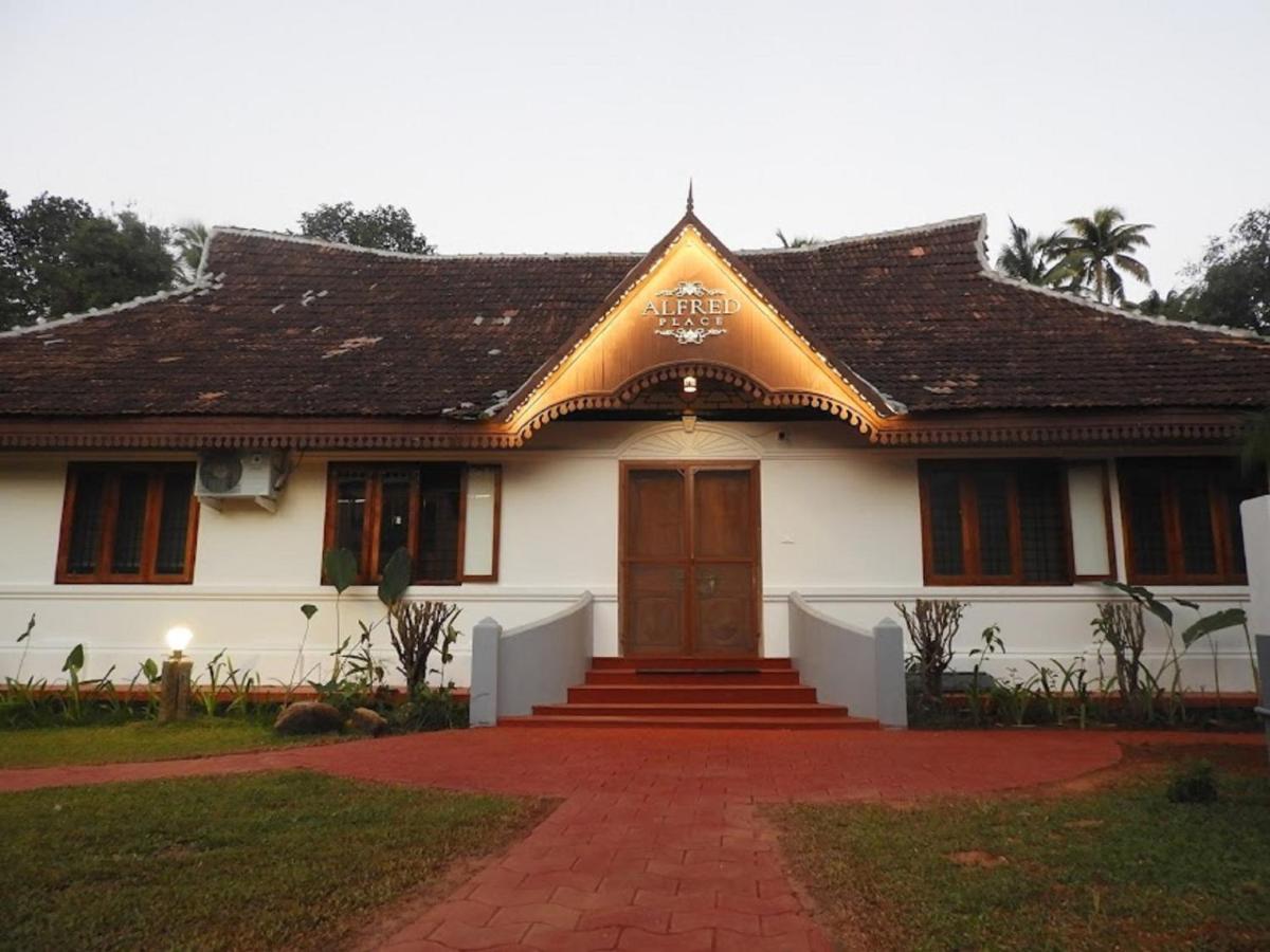 Alfred Place Kochi Ngoại thất bức ảnh