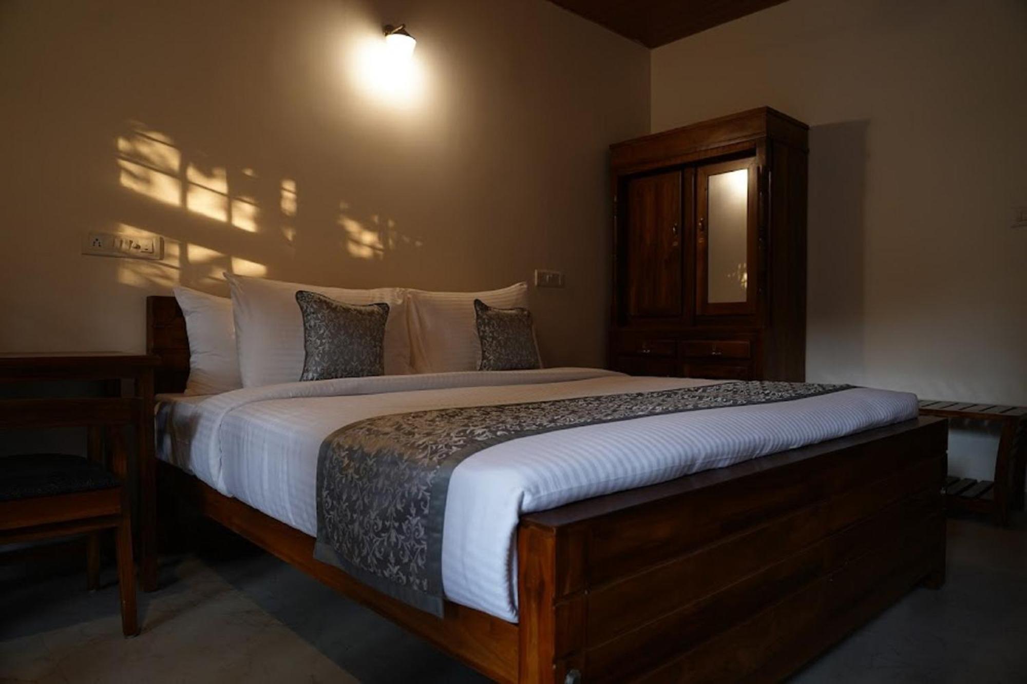Alfred Place Kochi Ngoại thất bức ảnh