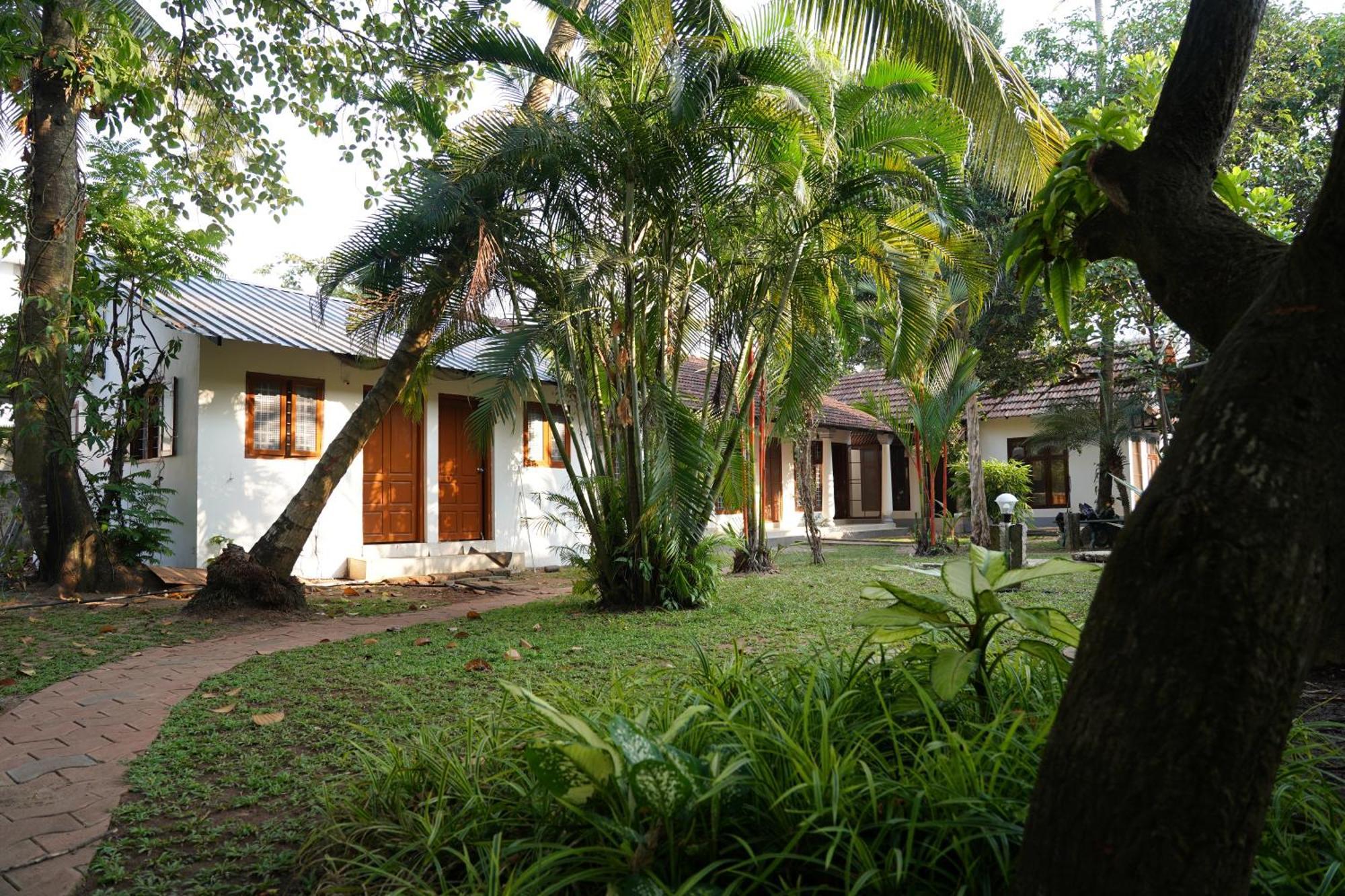 Alfred Place Kochi Ngoại thất bức ảnh